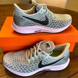 Nike Women’s Air Zoom Pegasus 35 Brand new! Boxed. Size 7.5